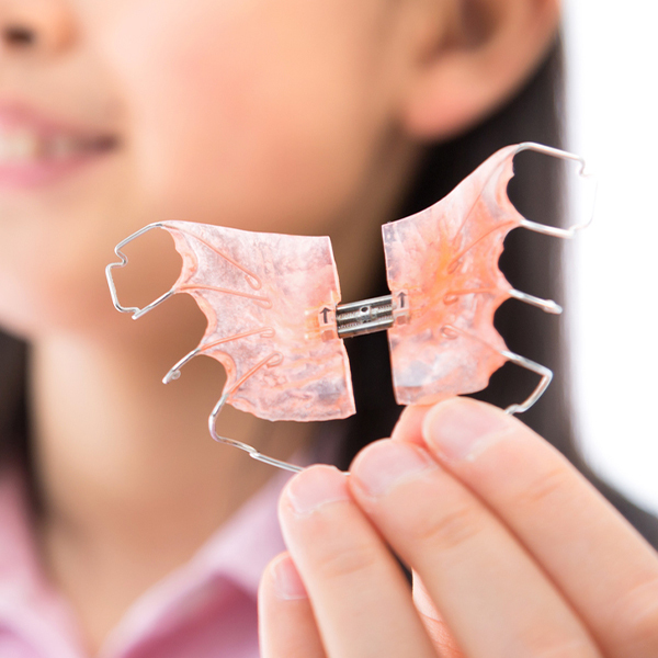 市川市行徳駅前の床矯正